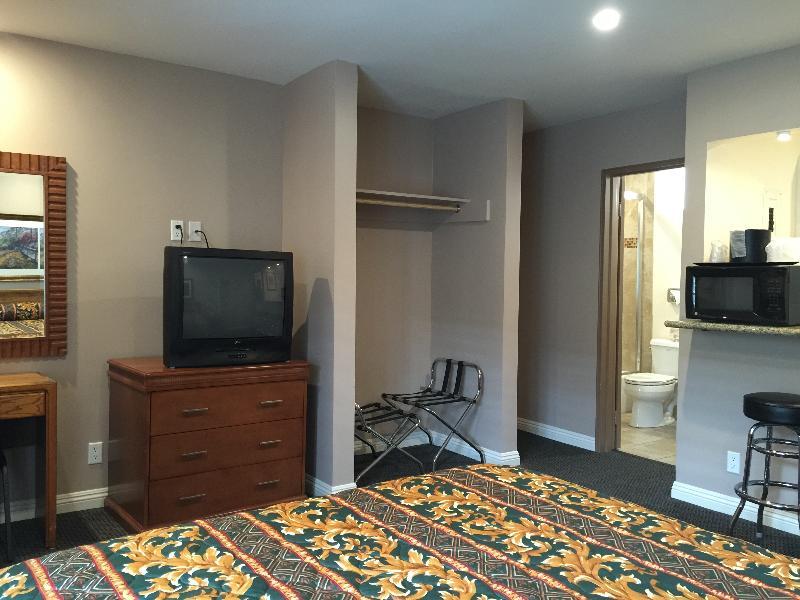 Dunes - Wilshire Hotel Los Angeles