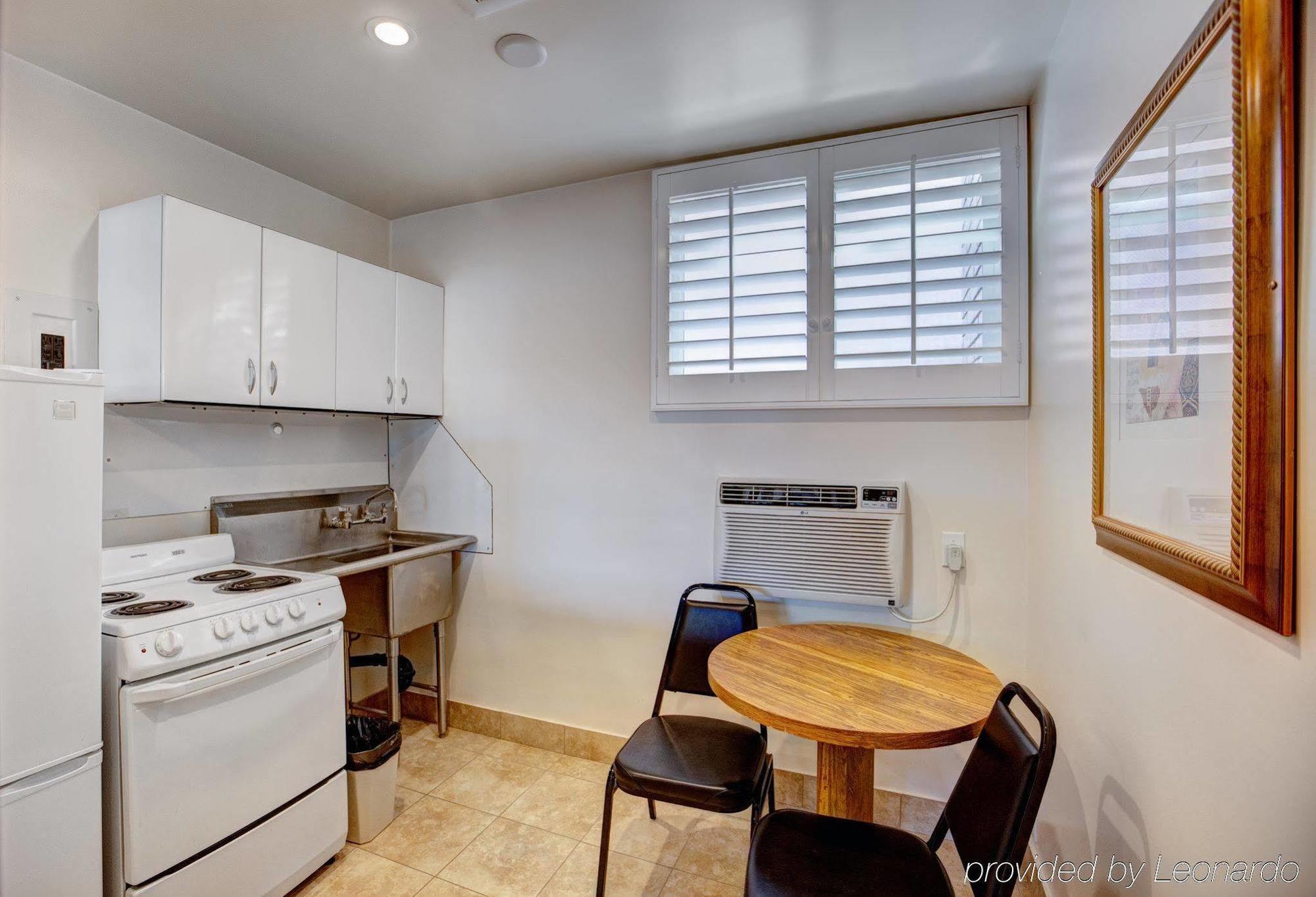 Hotel Dunes - Wilshire 2*
